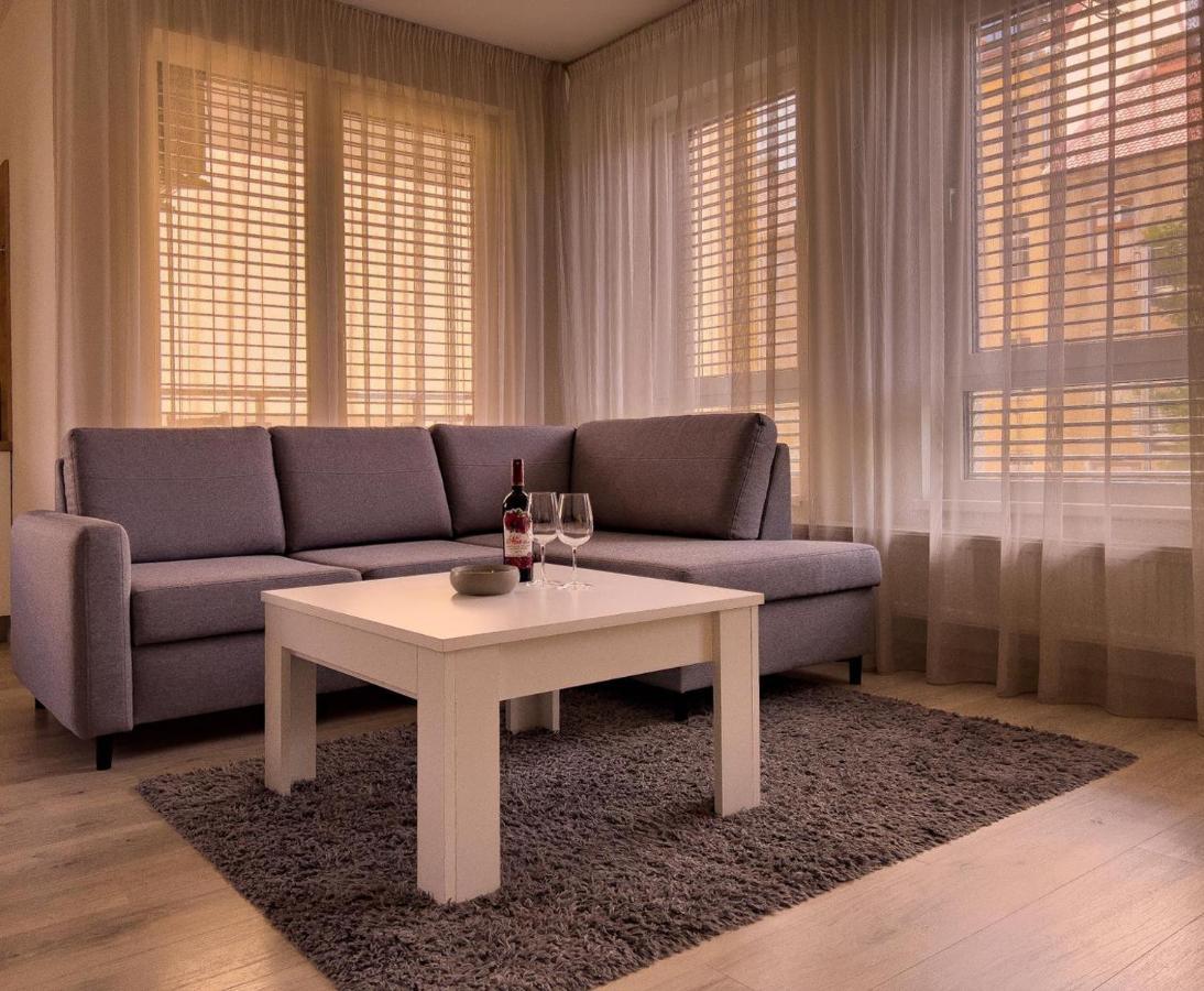 Elegant Escape Apartment I - City Centre Bratislava Exterior foto